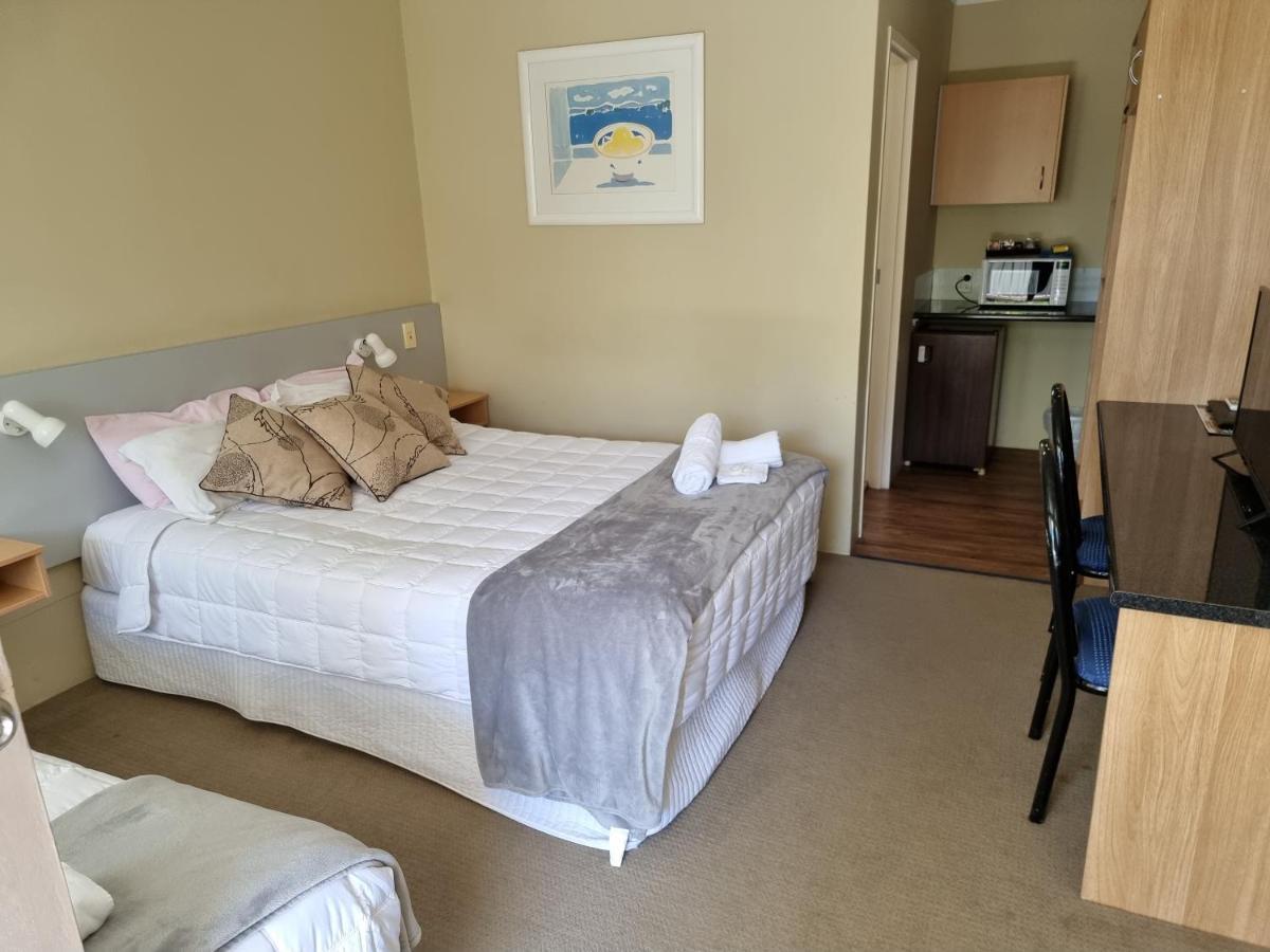 Ocean Parade Motel 3*