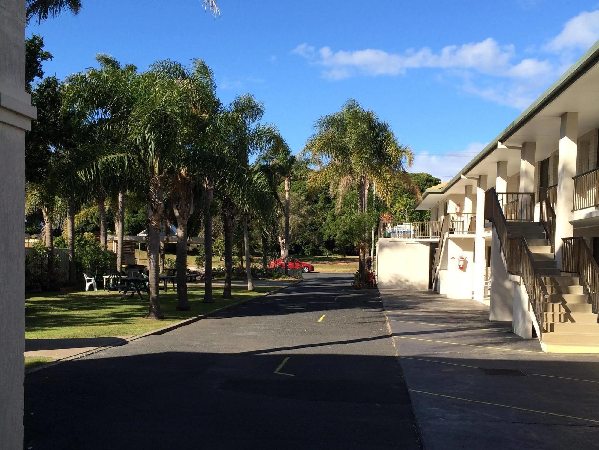 Ocean Parade Motel 3*